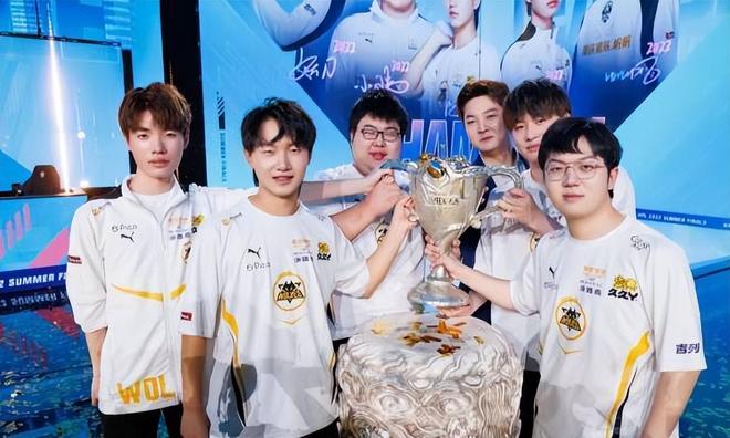 DRX 在 VALORANT Champions 2025 中输给 Fnatic ，降入下方淘汰赛